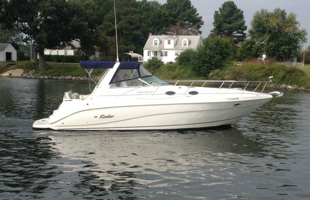 2000 Rinker 330 Fiesta Vee Cruiser