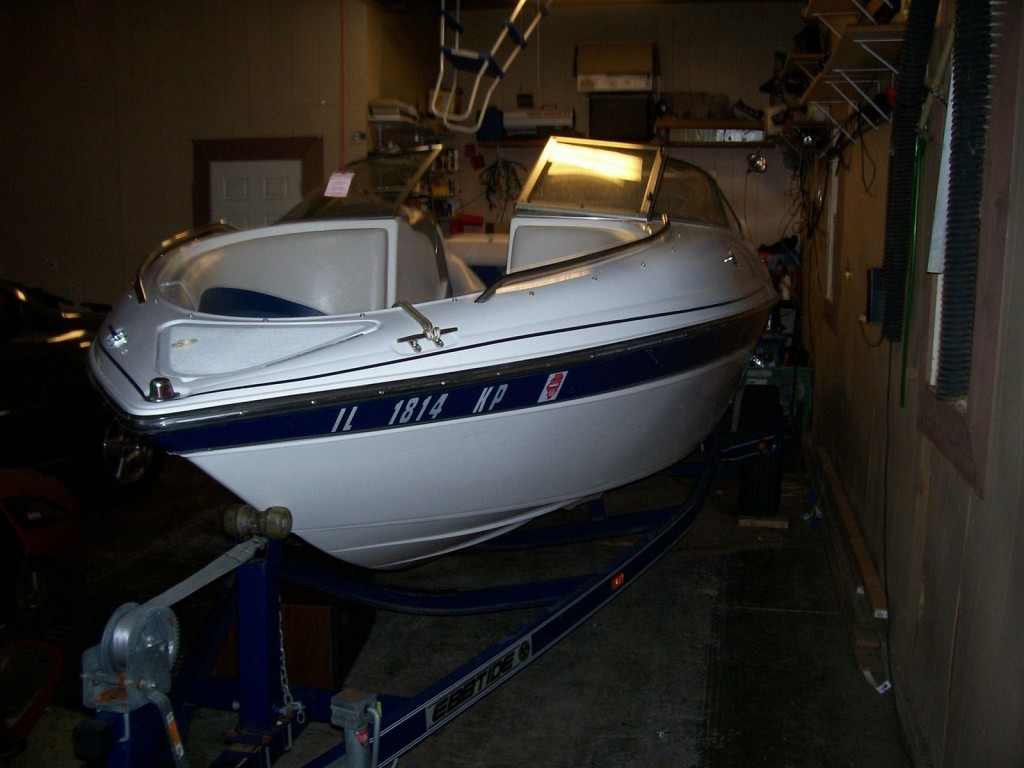 2001 Ebbtide Campione 19 ‘ 4.3l Mercury cruiser