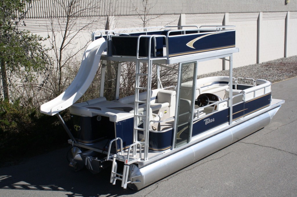 2014 Tahoe Grand Island 24 Pontoon boat with slide
