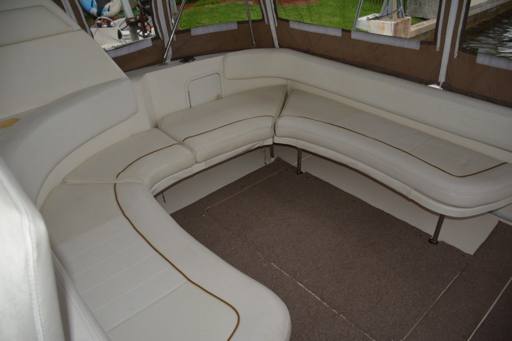 1999 Sea Ray 310 Sundancer Yacht