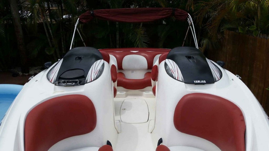 2001 Yamaha LS 2000 JET BOAT
