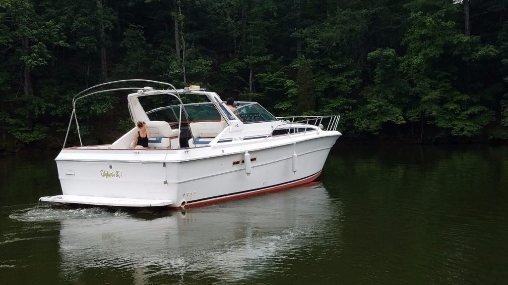 1989 Sea Ray 390 Express Cruiser