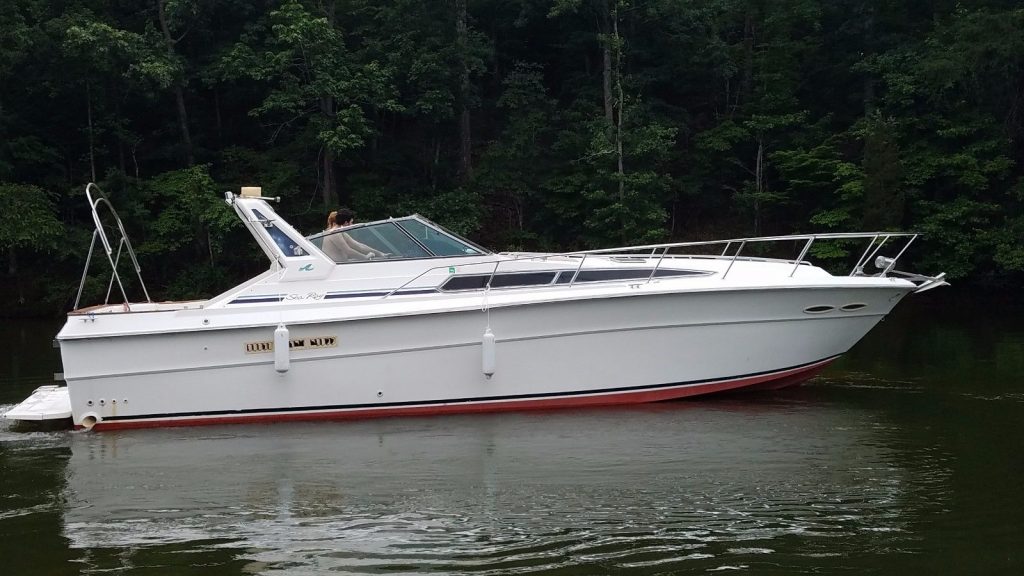 1989 Sea Ray 390 Express Cruiser