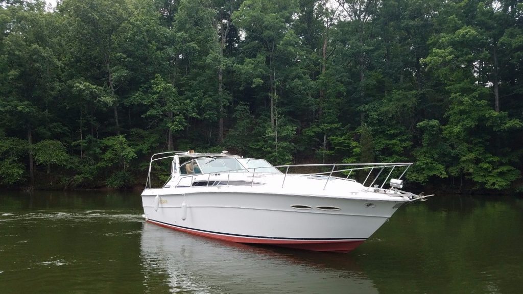 1989 Sea Ray 390 Express Cruiser
