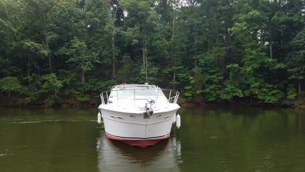 1989 Sea Ray 390 Express Cruiser