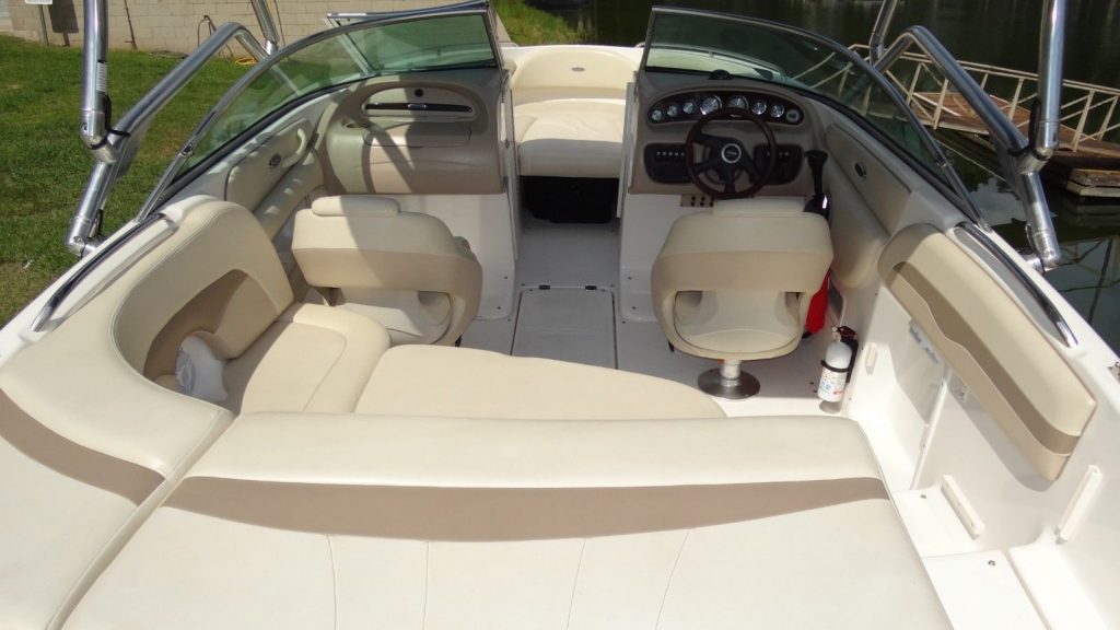 2004 Chaparral 220 SSi