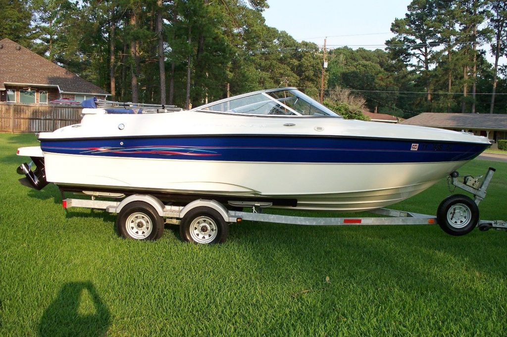 2006 Bayliner 219 SD, 81 Hours on engine