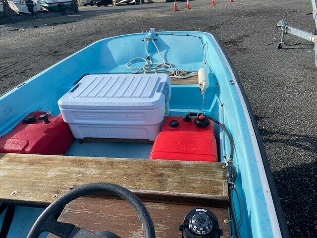 1965 Boston Whaler 13 Sport w/1987 50HP Johnson Motor & trailer