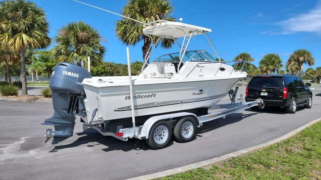 2004 Wellcraft 22 WA, YAMAHA 4stroke 225 hp with only 624 hours.