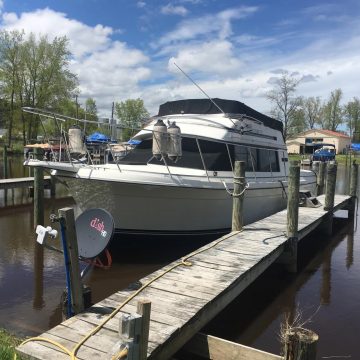 1974 Carver 28′ Yachts Located in Watkins Glen, NY – No Trailer for sale