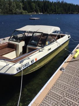 1976 Seaswirl 17′ Boat Located in Clarksville, TN – Has Trailer for sale