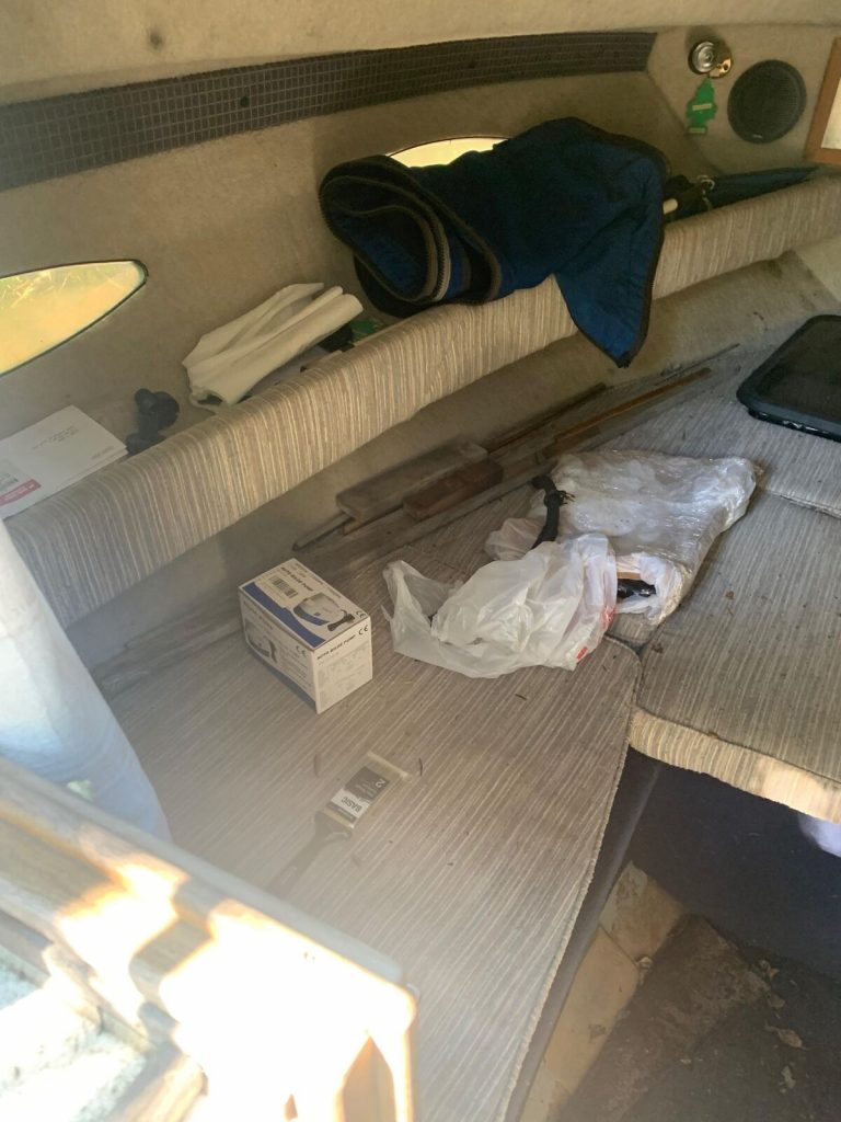 1986 Sea Ray 25′ Boat Located in Farmingdale, NJ – Has Trailer