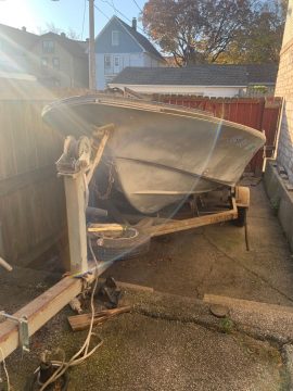 1990 Lakeland Pro 15′ Boat Located in Milwaukee, WI – Has Trailer for sale