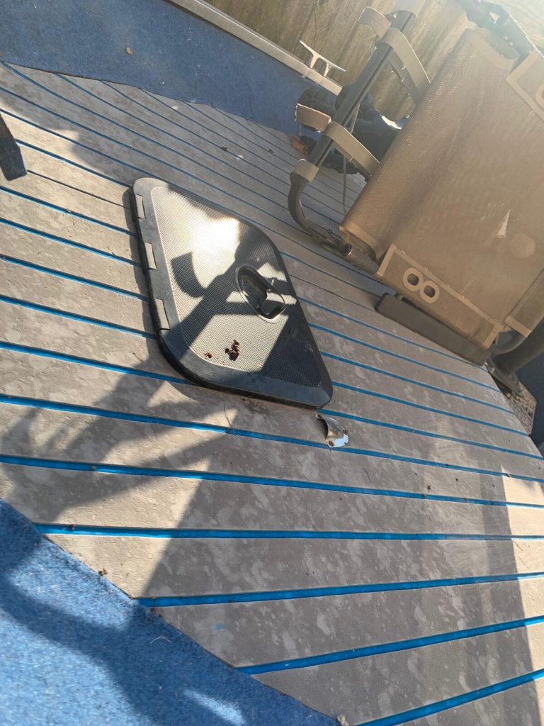 1990 Lakeland Pro 15′ Boat Located in Milwaukee, WI – Has Trailer