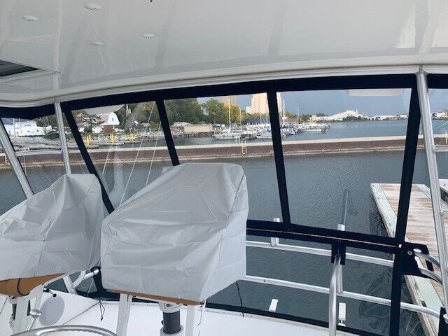 2002 Viking 55 Convertible