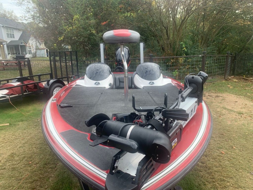 2006 Skeeter bass boat