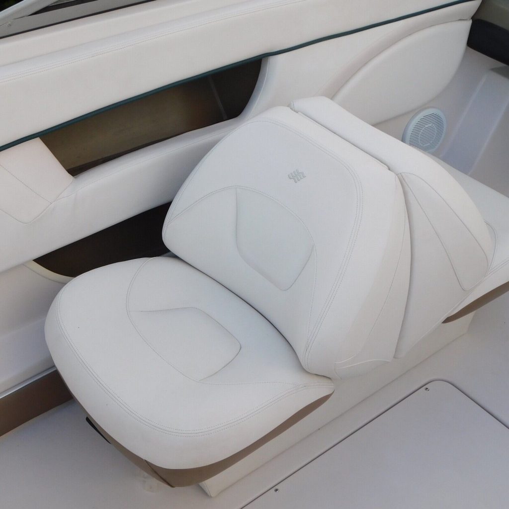2007 Four Winns Horizon 210 Bow Rider with Loads of Upgrades and only 163 Hr