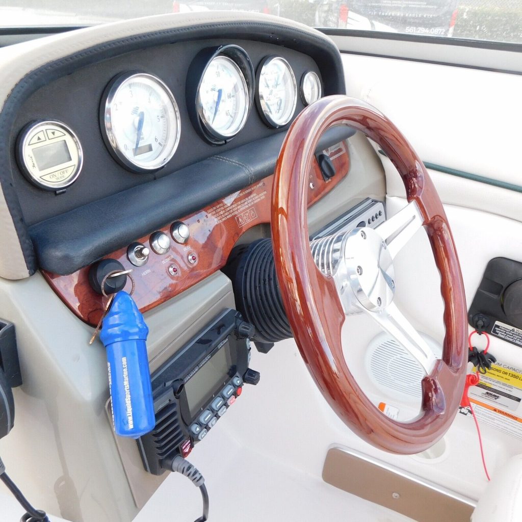 2007 Four Winns Horizon 210 Bow Rider with Loads of Upgrades and only 163 Hr