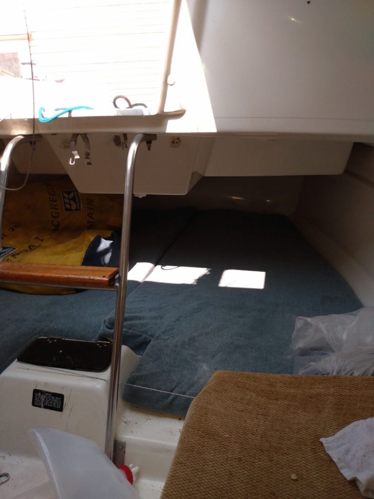 1990 Macgregor 26D Sailboat & Trailer