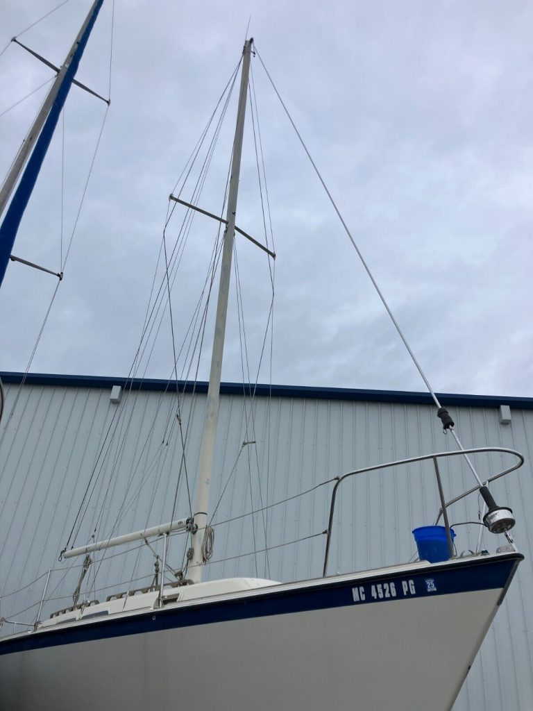 1980 O’day 30′ Sailboat – Inboard Diesel Michigan
