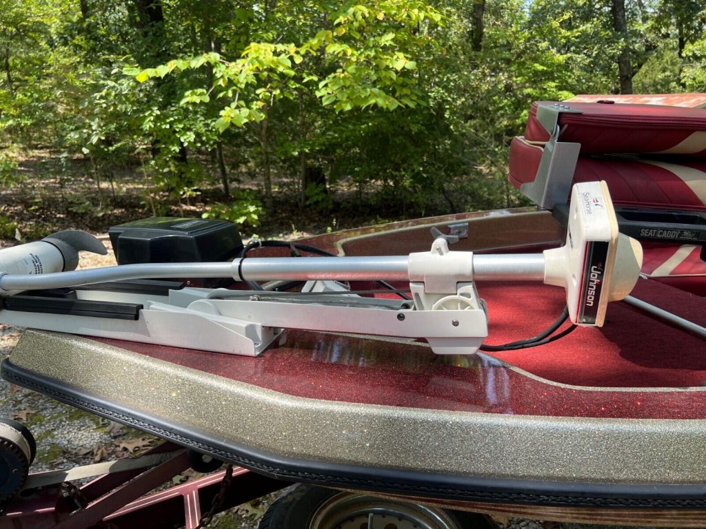 1988 Champion Fish&ski 20’1″ Boat & Trailer – Missouri