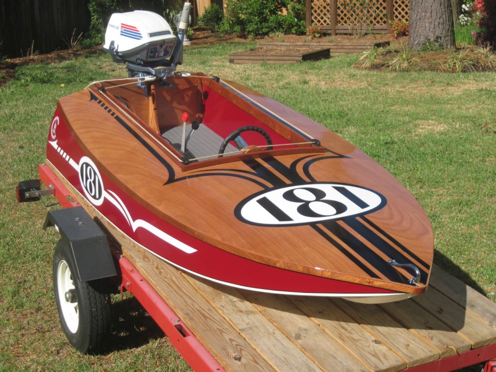 2014 Chesapeake Light Kit Cocktail Classic Wooden Racing Boat