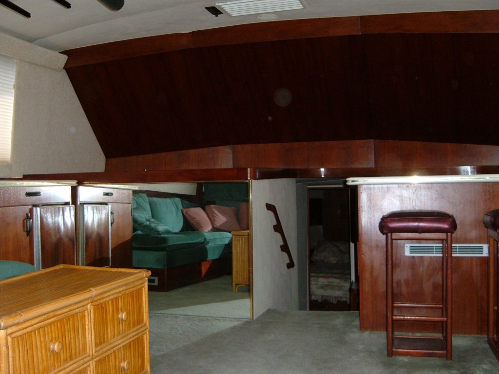 1983 Ocean Yachts SS Flybridge Conv