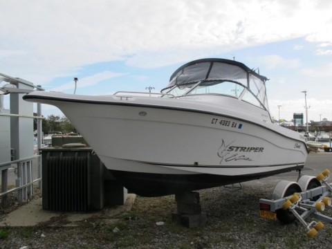 2004 Seaswirl Striper 2101 DC Dual Console Fishing boat for sale