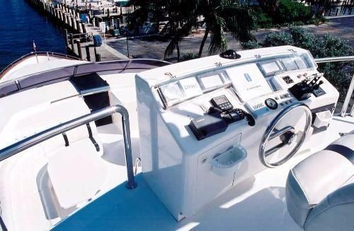 2000 Horizon Motor Yacht Custom Motor Yacht