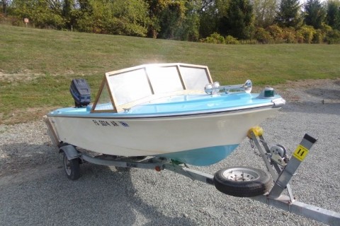 1969 Fabuglas 14ft boat for sale