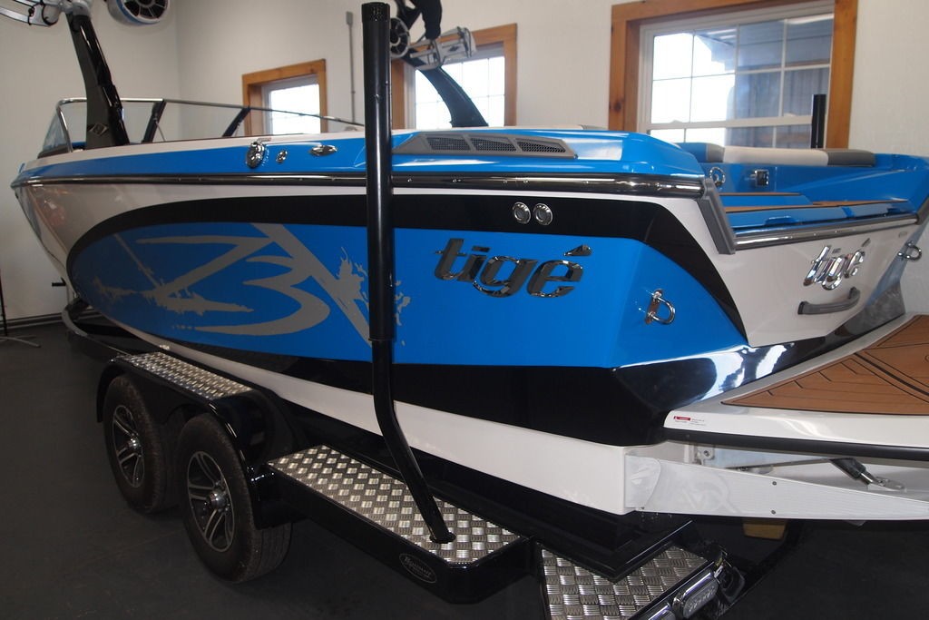 2015 Tige Z3, Surf XL Ballast, AVX Surf Link, Wetsounds & More! DEMO MAKE OFFER!