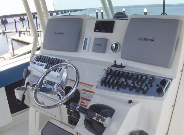 2012 Hydra Sports 42′ Center Console