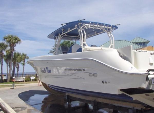 2012 Hydra Sports 42′ Center Console