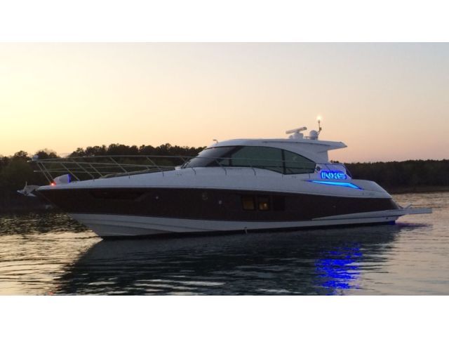 2013 Cruisers Yachts 45 Cantius