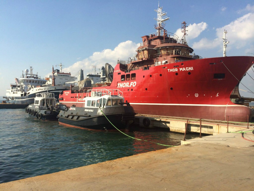 49` Tug Boat For Sale, Shallow Draft Workboat, Mooring Boat 14.95 m X 5.80 m