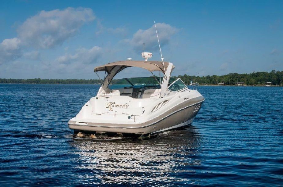 2008 Cruisers 330 Yachts Express