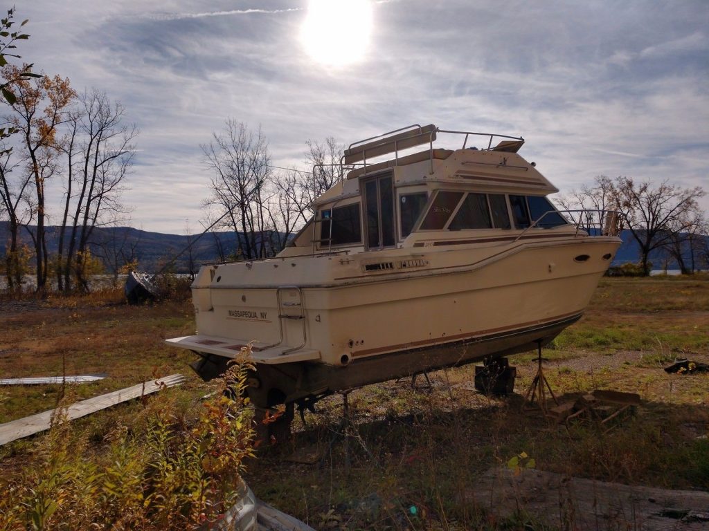 1986 Sea Ray 300 in great condition