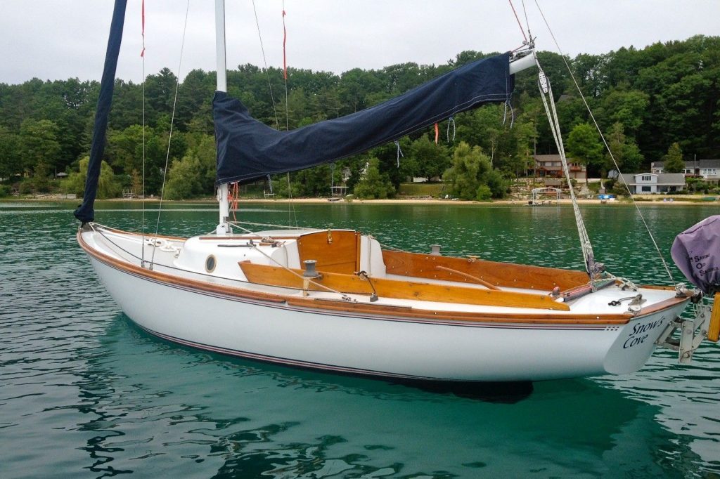 GREAT 1974 Cape Dory Typhoon Weekender