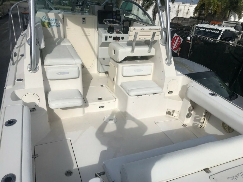 2008 Cobia 256 EXP, Powered by twin Yamaha 4 Strokes