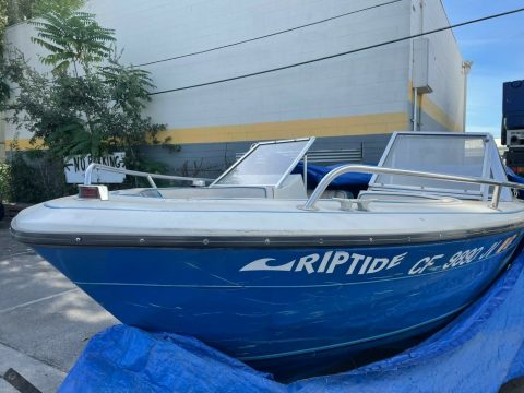 1989 Marlin Bow Rider 17ft with 1989 Lomac 17ft Boat Trailer for sale