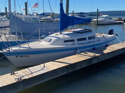 1974 Catalina 23&#8242; Sailboat Located in Hudson, NY &#8211; No Trailer for sale