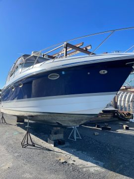 2005 Formula 34&#8242; PC with 496 MAG Mercruiser with Blue/White Hull for sale