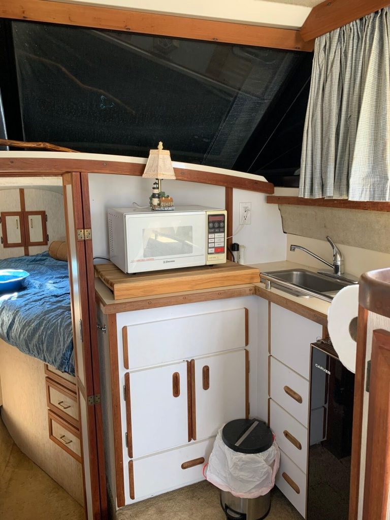 1974 Carver 28′ Yachts Located in Watkins Glen, NY – No Trailer