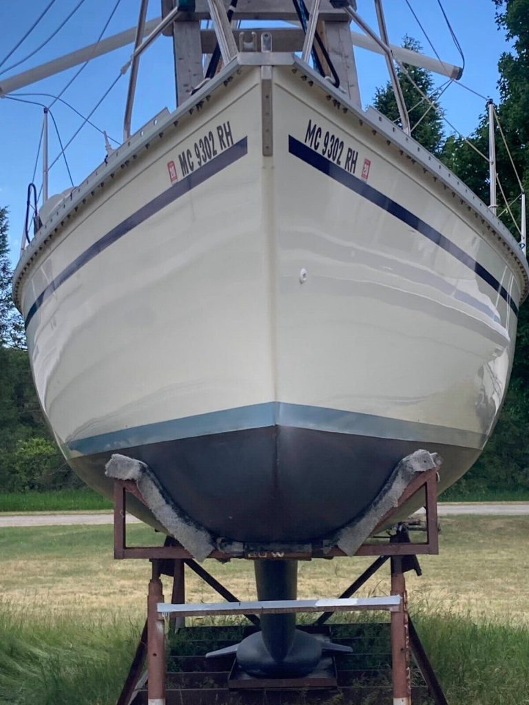 1990 Hunter 28 Sailboat