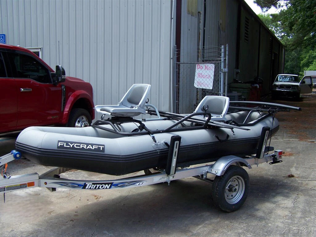 2019 Stealth 2.0 Flycraft Fishing BOAT WITH Trailer